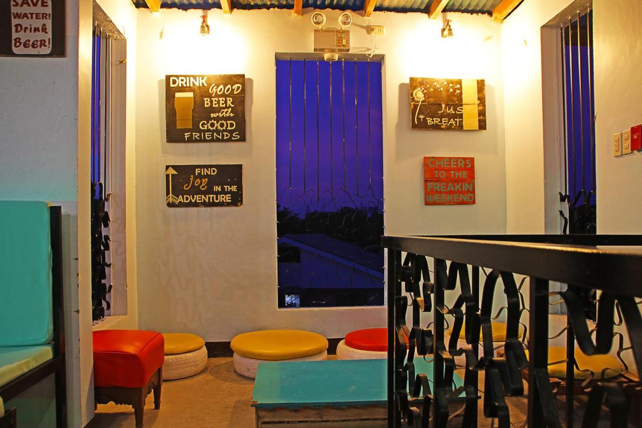 Antwet Backpacker'S Inn & Rooftop Bar Dumaguete City Exterior foto